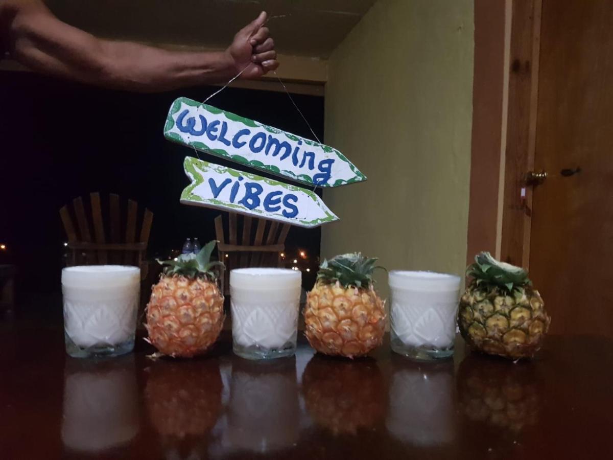 Готель Welcoming Vibes Трежер-Біч Екстер'єр фото